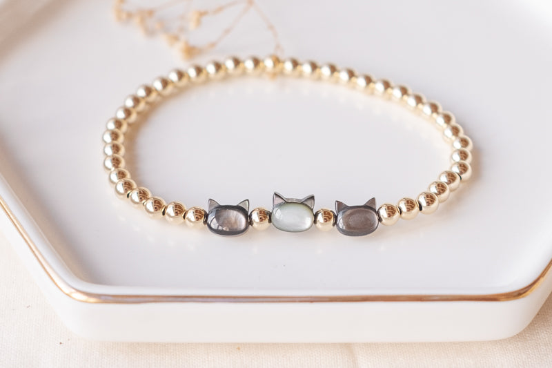 Mother-of-Pearl 3 Cats bracelet (black)